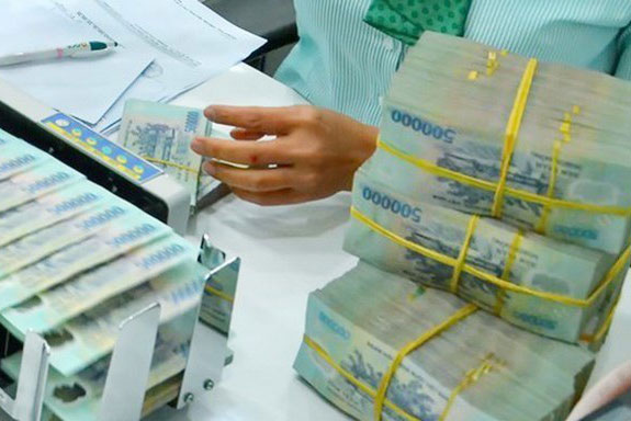 Vay tiền mua nhà, sắm xe rẻ nhất trong nhiều năm