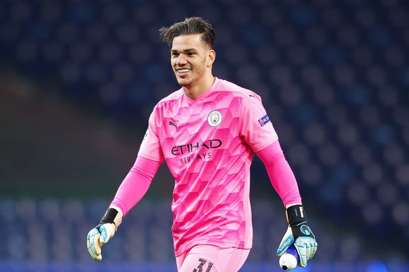 Thủ môn: Ederson Moraes (Man City).