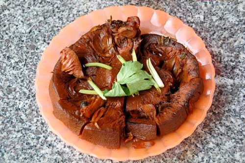 Cách làm món mít non kho tộ đậm đà lạ miệng