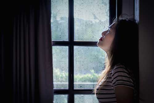 Phải chăng chồng đang diễn kịch trước mặt tôi?