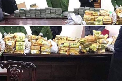 Nghệ An: Bắt 4 đối tượng dùng ô tô chở 150 bánh chất bột màu trắng nghi heroin