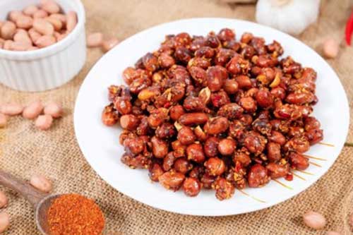 Cách làm đậu phộng rang tỏi ớt giòn ngon để lâu mà không bị ỉu