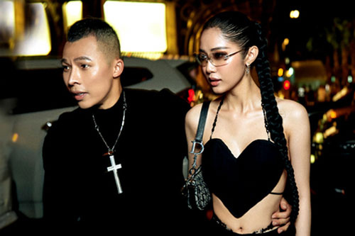 Vũ Khắc Tiệp ôm eo Quỳnh Hương dạo phố