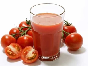 Trẻ hóa làn da nhờ uống nước cà chua đúng cách