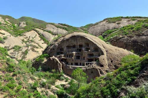 M&#x1EAD;t m&#xE3; kh&#x1EA3;o c&#x1ED5;: &#x110;&#x1EA1;i m&#xEA; cung t&#x1EA1;c tr&#xEA;n v&#xE1;ch &#x111;&#xE1; d&#x1EF1;ng &#x111;&#x1EE9;ng t&#x1EEB; th&#x1EDD;i Tam Qu&#x1ED1;c thu&#x1ED9;c v&#x1EC1; ai?