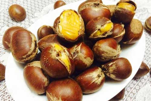 Hạt dẻ rất tốt nhưng khi ăn phải tránh làm 5 điều này để không hại thân