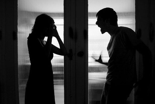 Nhiều phụ nữ bị bạo hành do tác động COVID-19