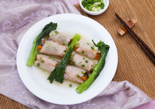 Cách làm món bí đao cuộn tôm nấm