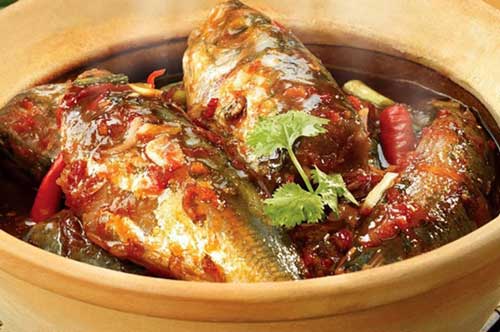 Cá nục sốt tỏi ớt: Món ngon tốn cơm ngày đông