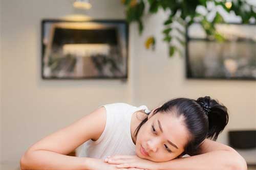 Bạn trai trở về sau chuyến công tác dài ngày liền đưa tôi tới nhà hàng sang trọng, tại đây anh lấy ra hộp nhẫn, nhưng 1 câu nói khiến tôi dứt khoát chia tay