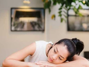 Bạn trai trở về sau chuyến công tác dài ngày liền đưa tôi tới nhà hàng sang trọng, tại đây anh lấy ra hộp nhẫn, nhưng 1 câu nói khiến tôi dứt khoát chia tay