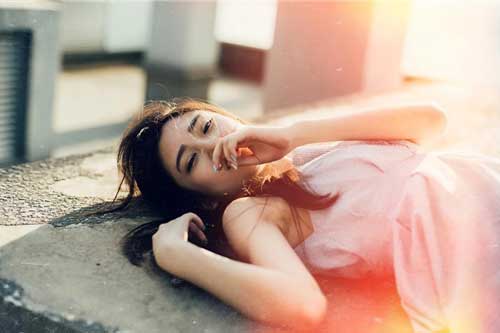 Trong ngày cưới trọng đại, vợ cũ của chồng tôi lái ô tô xịn đến và thả một túi đen kỳ lạ ngay trước cửa rạp