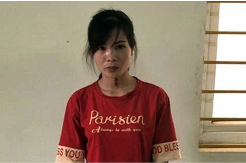 Lê Thị Mến tại cơ quan công an. Lê Thị Mến tại cơ quan công an.