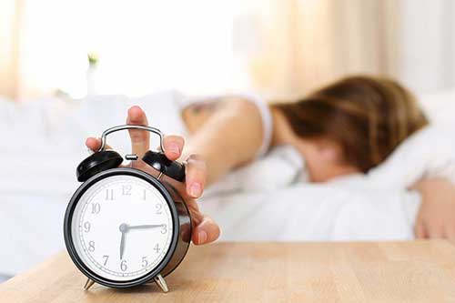 7 thói quen buổi sáng gây hại sức khỏe