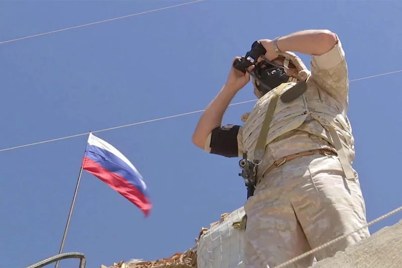 Quân đội Nga tuần tra quanh khu vực Cao nguyên Golan.