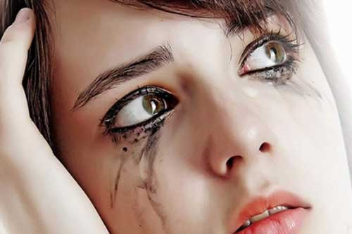 Nguyên nhân khiến lớp trang điểm nhanh trôi