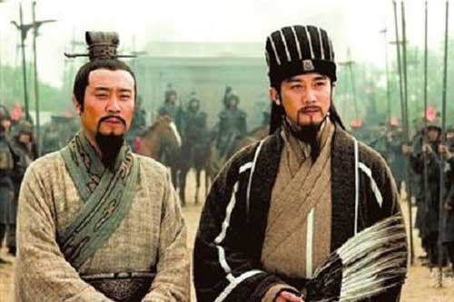 Gia Cát Lượng có công vô cùng lớn với nhà Thục Hán, tại sao khi xưng đế, Lưu Bị lại không sắc phong tước hiệu cho ông?