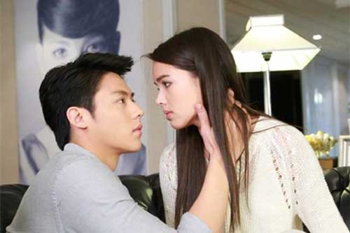 Lấy nhau 6 năm không có con, chồng buộc lòng phải buông tay nhưng đúng lúc đó mẹ chồng đột ngột tiết lộ bí mật động trời khiến anh khóc nghẹn