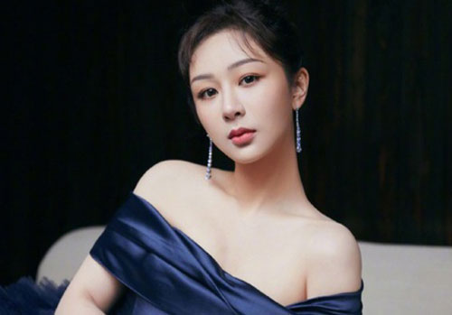 Mỹ nhân 9x Dương Tử lộ vòng eo kém thon