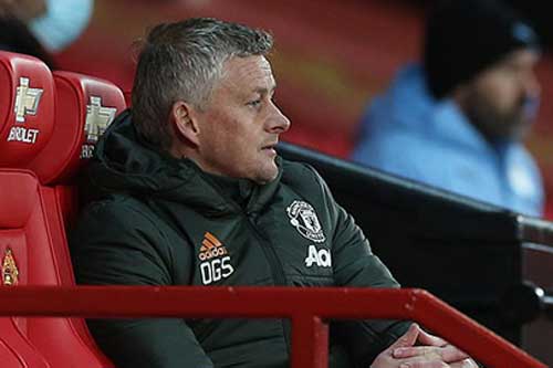 Solskjaer: Ngồi yên một chỗ tại M.U đến bao giờ?