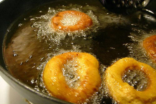 Đừng làm 3 việc này khi nấu ăn cho gia đình kẻo hàng loạt bệnh đáng sợ tìm đến lúc nào không hay