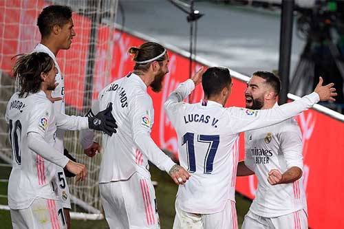 Điểm nhấn Real Madrid 2-0 Atletico: Kền kền hồi sinh, thầy trò Simeone đứt mạch bất bại