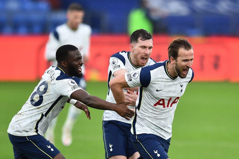 Tottenham không thể bảo toàn chiến thắng.