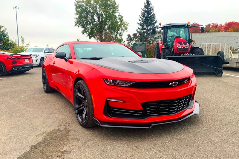 5. Chevrolet Camaro 2021 (giá: 25.000-63.000 USD).