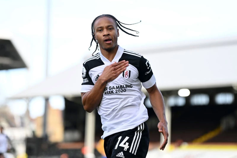 Tiền vệ phải: Bobby Reid (Fulham).