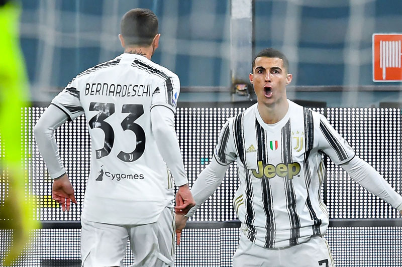 Ronaldo lập cú đúp, Juventus đại thắng Genoa