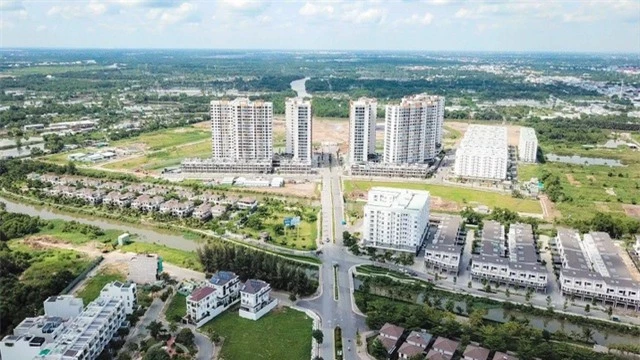 Giá chung cư TP.HCM có thể tăng 9%: Người mua nhà càng thêm gánh nặng - 2