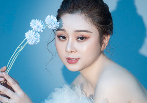 Phương Nga ra MV mashup