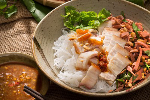 Giản dị mà khó quên như bún mắm nêm mít non