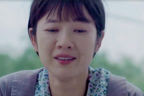 Vừa về đến nhà đã thấy mẹ chồng hí hửng khoe tờ 100 ngàn, lý do đằng sau khiến tôi sốc óc hoang mang