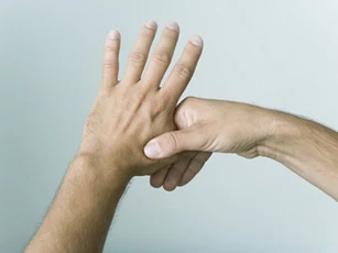 Kỹ thuật đơn giản giúp loại bỏ stress trong tích tắc của người Nhật