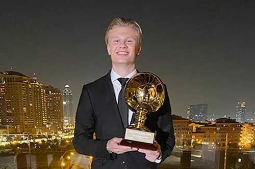 Erling Haaland nhận giải Cậu bé Vàng 2020