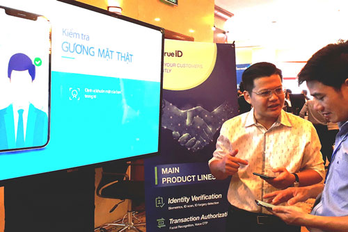 'Nước cờ' cho doanh nghiệp Việt chuyển đổi số