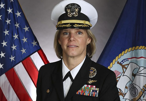 Mỹ có nữ chỉ huy tàu sân bay hạt nhân đầu tiên