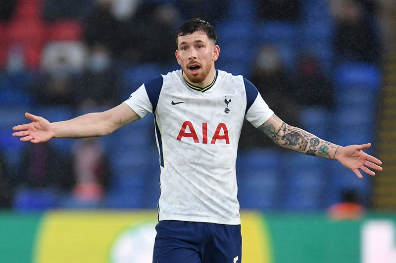 Tiền vệ trung tâm: Pierre-Emile Hojbjerg (Tottenham).