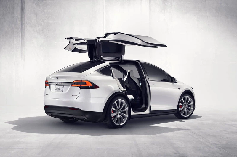 8. Tesla Model S 2020 (giá khởi điểm: 79.990 USD).