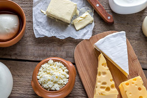 7 thực phẩm mẹ không nên ăn khi cho con bú để tránh làm mất sữa