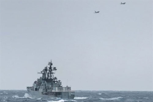 Eurofighter Typhoon suýt bị hạ khi áp sát "Phó Đô đốc Kulakov"?