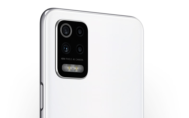 Smartphone ‘nồi đồng cối đá’, RAM 4 GB, pin 4.000 mAh, giá 7 triệu đồng