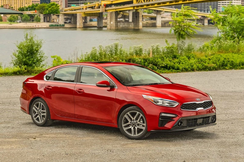 6. Kia Forte - Kia Cerato 2020 (giá khởi điểm: 17.890 USD).