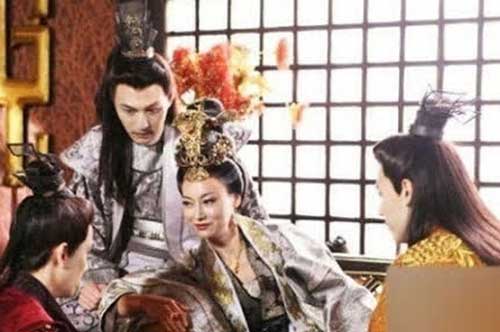 Nhường ngôi chưa được 1 năm đã chết, phải chăng là vì Võ Tắc Thiên đã nuôi quá nhiều nam sủng trong hậu cung?