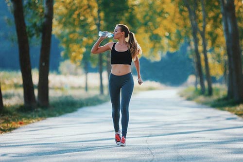 Tác dụng bất ngờ của tốc độ đi bộ và tuổi thọ con người