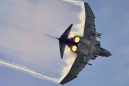 Tiêm kích F-4 Phantom II. Ảnh: Reddit.com.