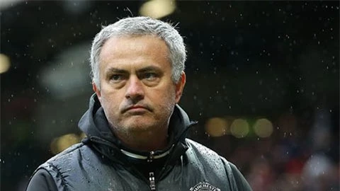 Mourinho vẫn oán trách M.U