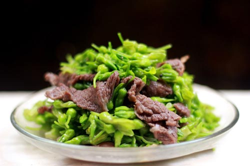 Thịt bò xào hoa thiên lý ngon ngọt, bổ dưỡng cho bữa cơm gia đình