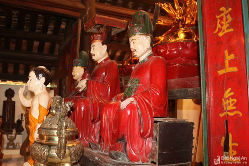 Những pho tượng độc đáo trong ngôi chùa cổ ở Nam Đàn